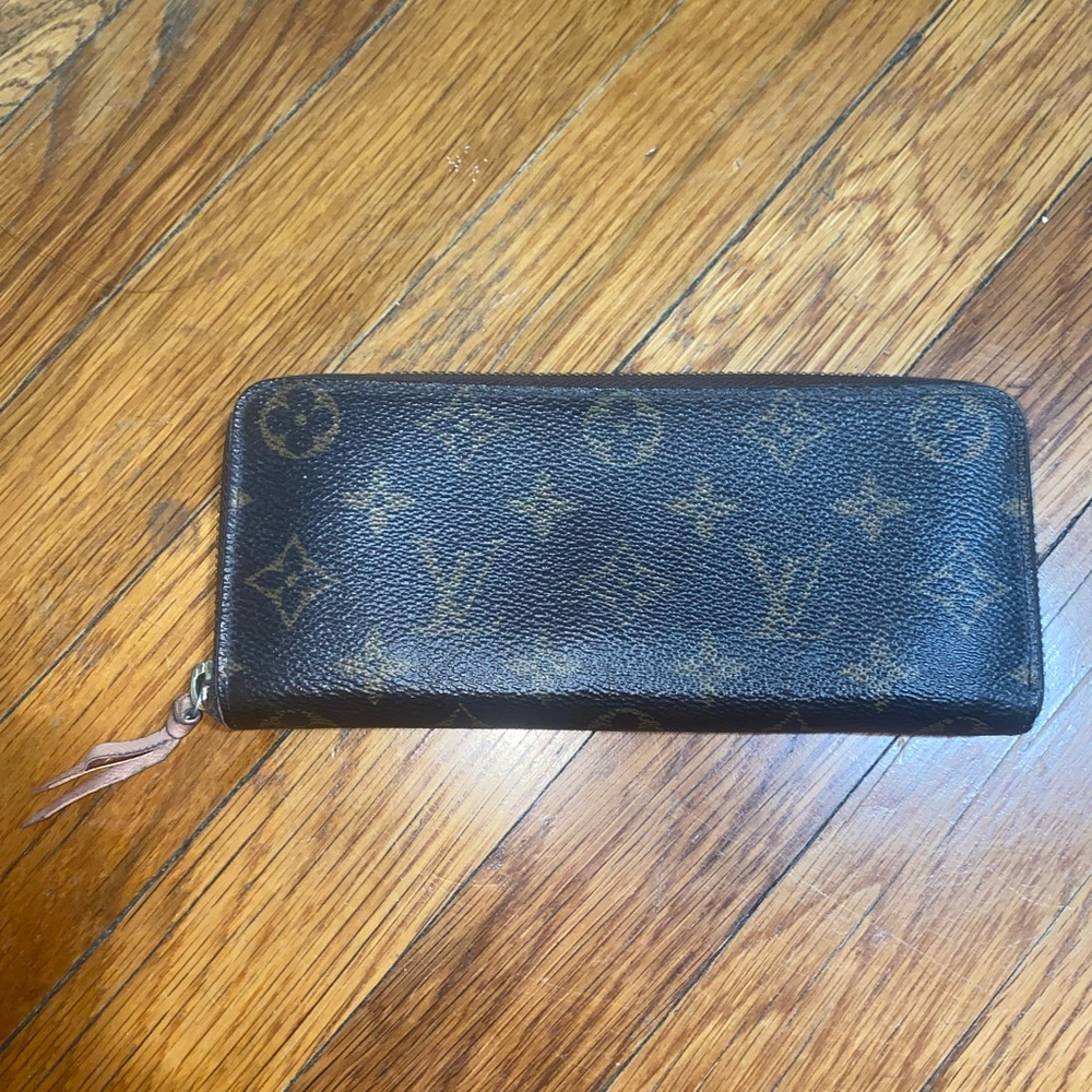 Authentic Louis Vuitton Clemence wallet